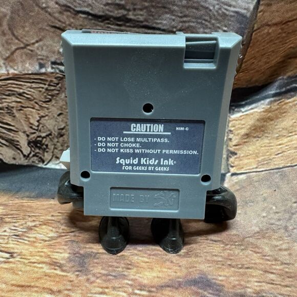 Loot Crate Exclusive 10-Doh! Korben's Alley Vinyl Figure by Squid Kids Ink - Picture 3 of 7